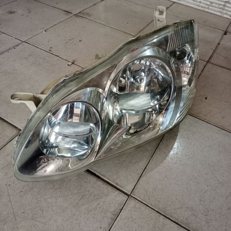 Headlamp Corolla Altis 2004 kiri