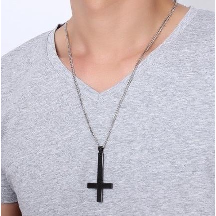 {{{{}}] Kalung salib terbalik pria wanita 006