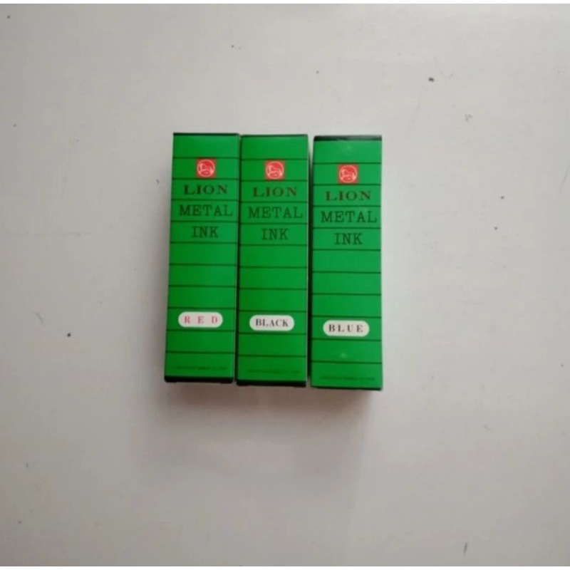 

TINTA LION METAL NOMORATOR