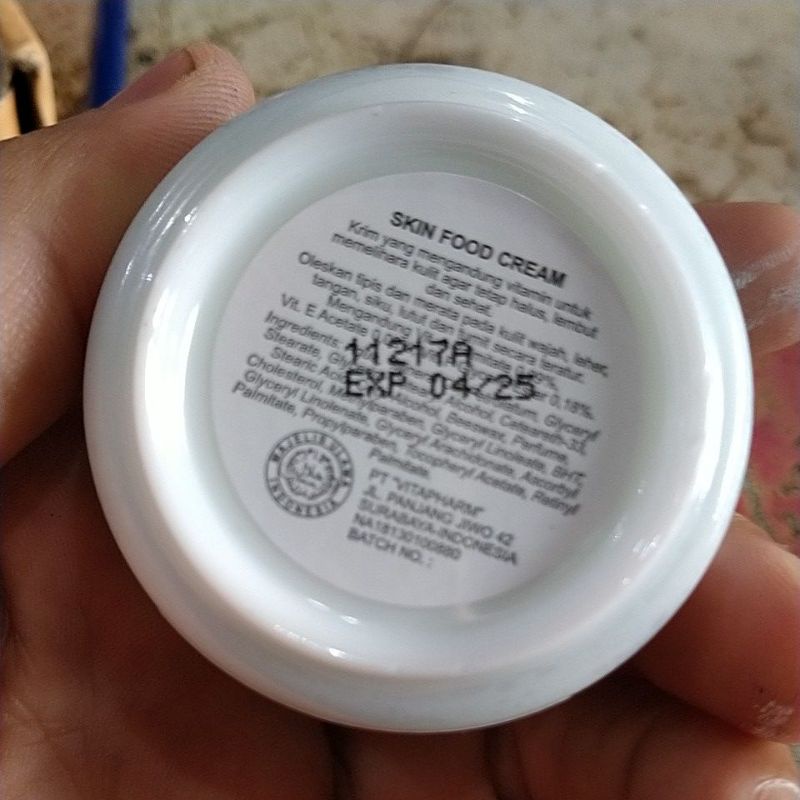 skin food cream,per pcs 22g.