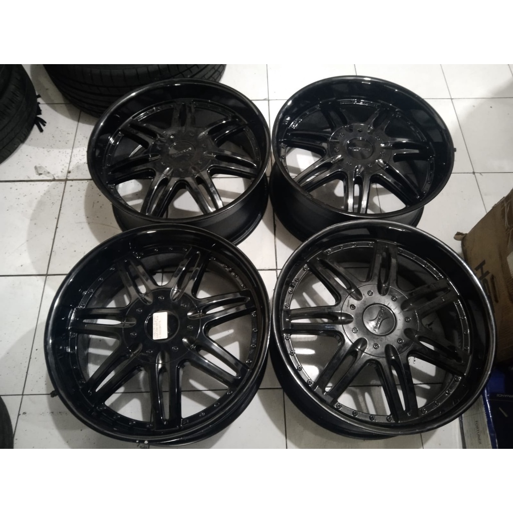 Velg Mobil Bekas Seken Ring 22 Baut 6 SYMBOLIS R22X9,5 6X139,7 ET20