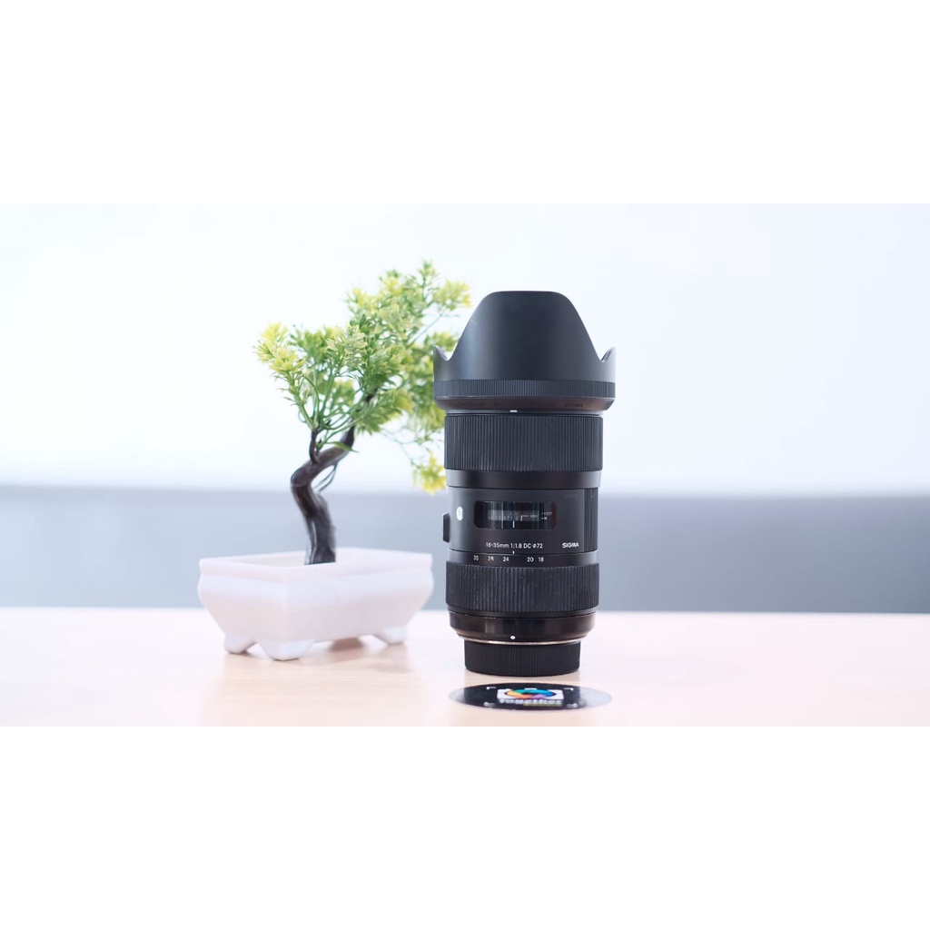 lensa zoom wide anggel sigma 18-35mm art f1.8 for canon atau nikon second mulus minus pemakaian saja