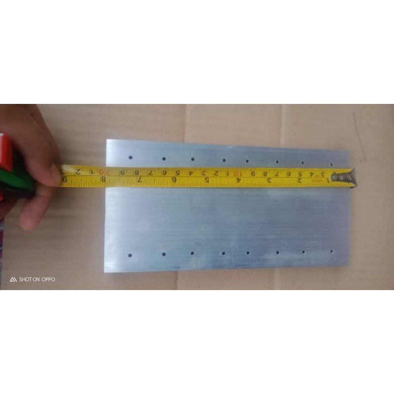 heatsink pendingin 20 cm lubang pinggir untuk transistor final Sanken dan