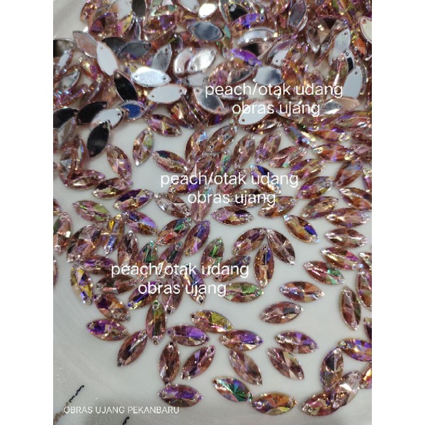 50biji Payet Kristal Jahit bentuk Daun (pelangi) (runcing)