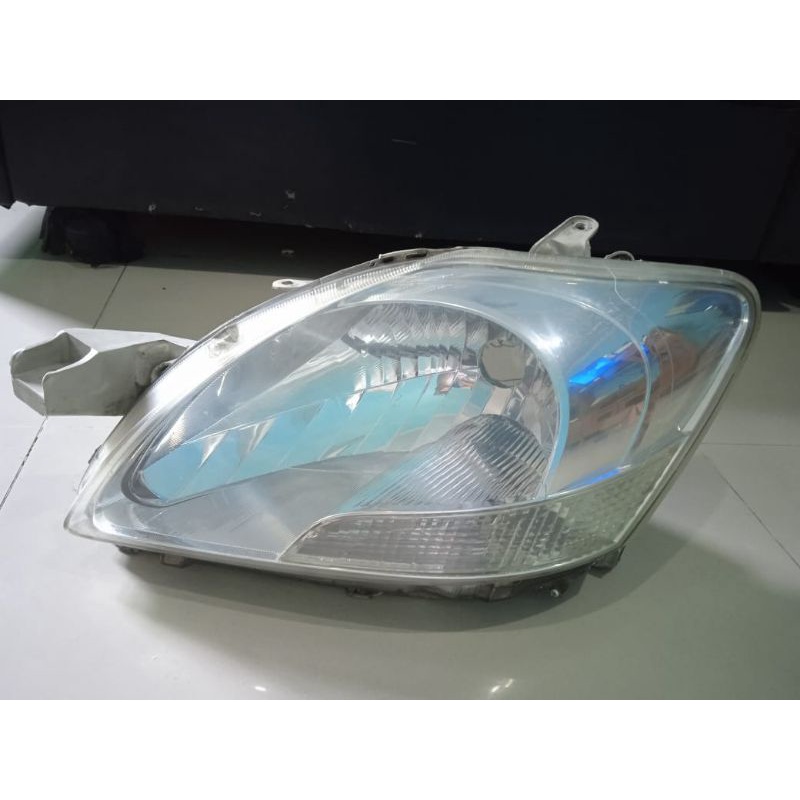 Headlamp vios