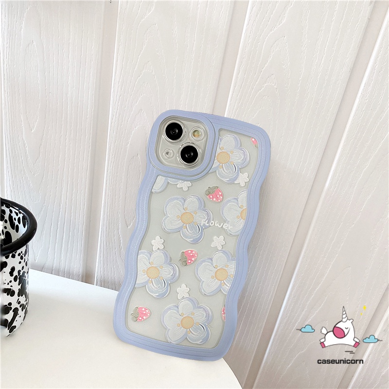 Flowers Case Realme C53 10 C55 9 9i 7 7i 9 Pro+5 6i 5i 8 8Pro C33 C30 C12 C25 C35 C21Y C25Y C11 C25s 8i C15 C3 C1 C20A C20 C20A Lembut Lucu Strawberry Flower Wavy Edge Frame Sarung