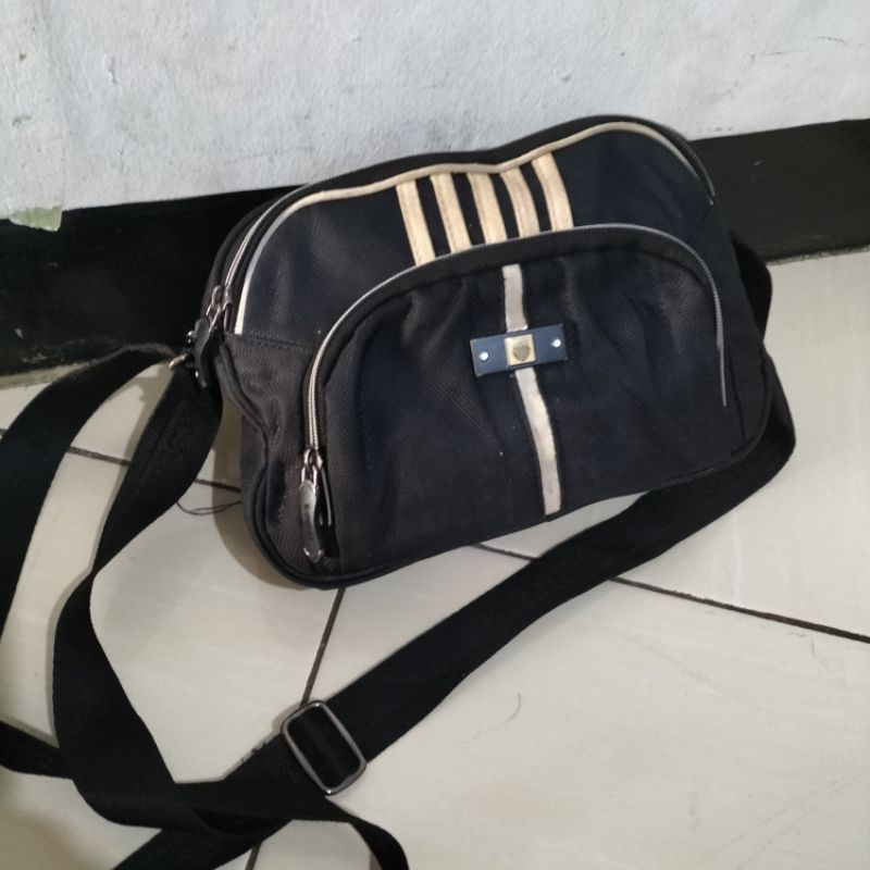 Tas selempang cowok kswiss