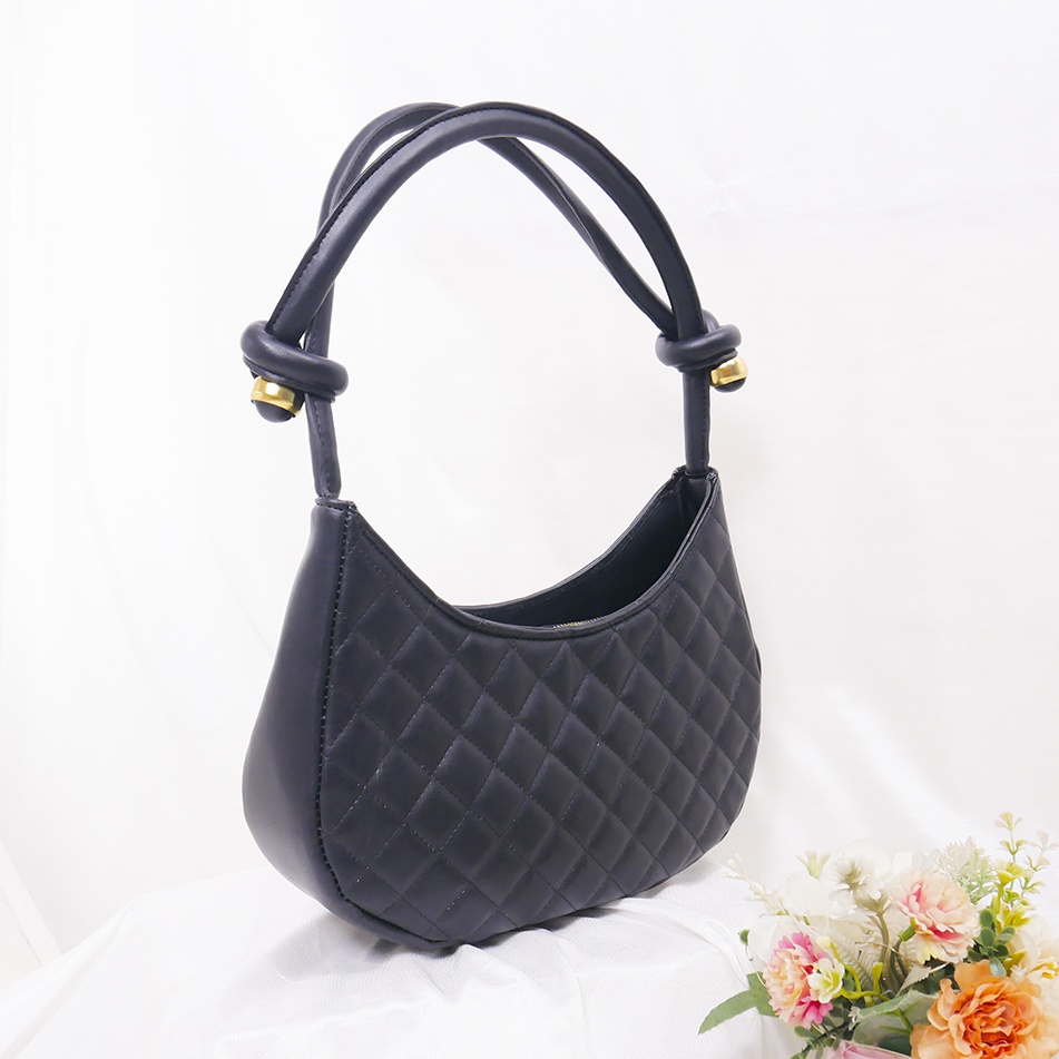 Bernx's Shoes - Clarisa Tas Wanita Tas Selempang Sling Bag Fashion Wanita Shoulder Bag