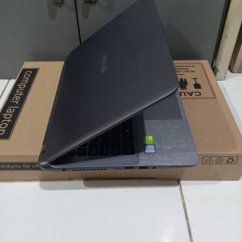 Laptop Asus VivoBook A407UF Cor i5-8250U Ram 8Gb/Ram 4Gb/SSD 256Gb+SSD 1TB  NVDIA GEFORCE MX130 2GB