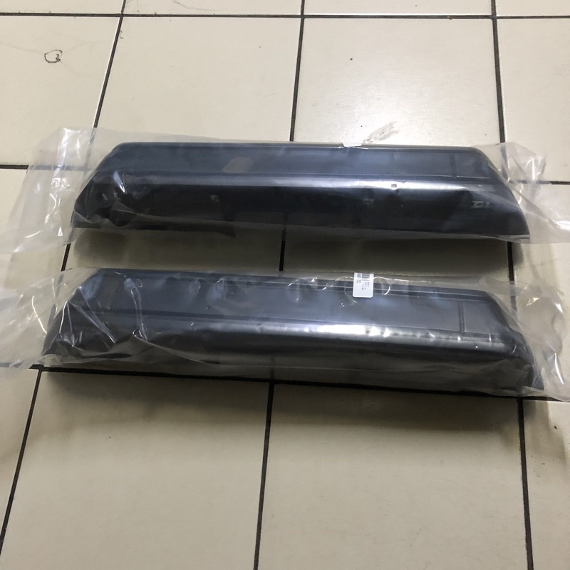 COVER HANDEL BELAKANG MITSUBISHI KUDA