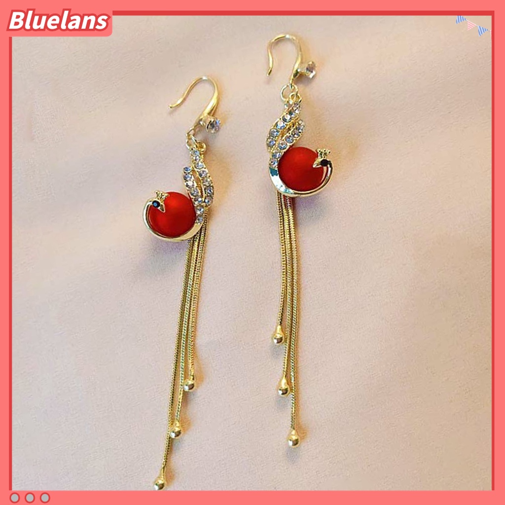 1 Pasang Anting Kait Rumbai Desain Merak Aksen Mutiara Tiruan Bahan Alloy Untuk Wanita