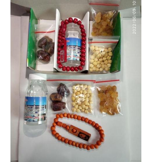 

Masih fresh--paket oleh oleh haji dan umroh lX