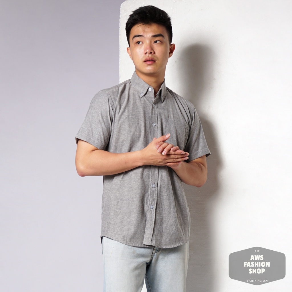 819 Kemeja Pria Lengan Pendek Polos Hitam Jeans Oxford Basic SIMPLE Slimfit Casual Tersedia Ready Sampai Size JUMBO BIG SIZE XXL XXXL