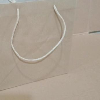 

paper bag uk 20x20 tinggi 22 cm (isi 12 pcs)