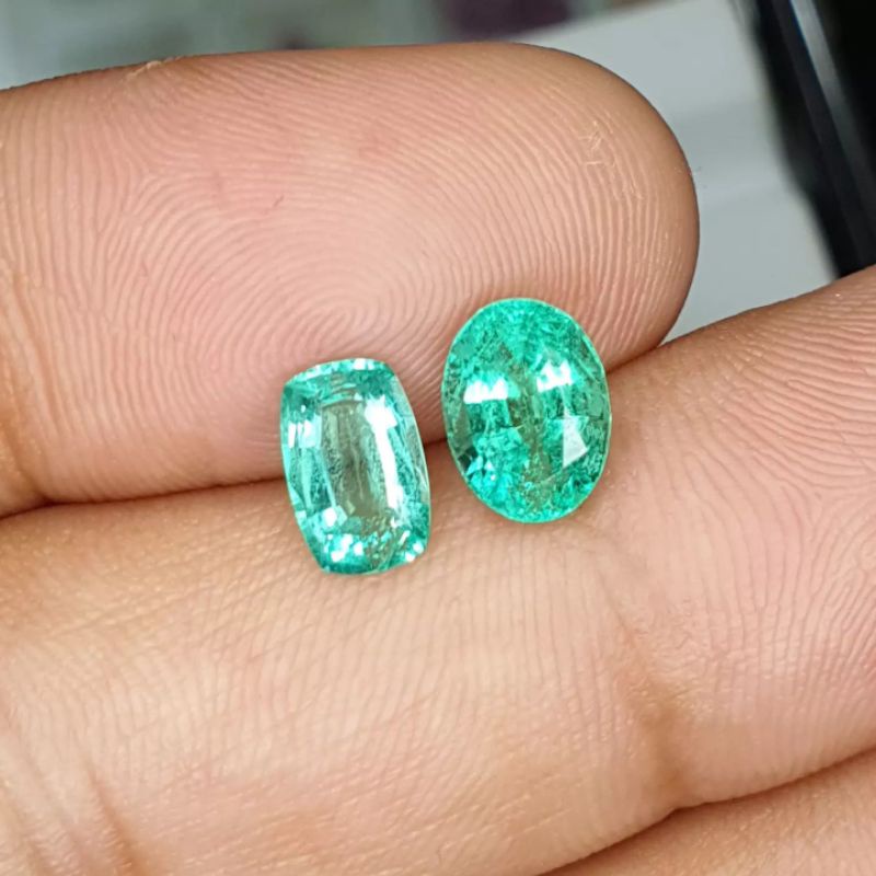 natural [EMERALD BERYL CAMBODIA INSIGNIFICANT OIL 2.51 CT 2PCS] zamrud cambodia top luster untuk emb