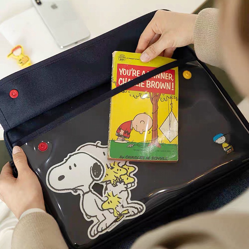 Sleeve Pouch Sarung Tas Bag Case Ipad Tab Tablet Macbook Air Pro Laptop Asus Acer Lenovo HP Huawei 11 12 13 14 15 inch Motif Kartun Snoopy Warna Navy Biru Putih White Cute Murah Korean Model Waterproof Tahan Air Slot Stationary