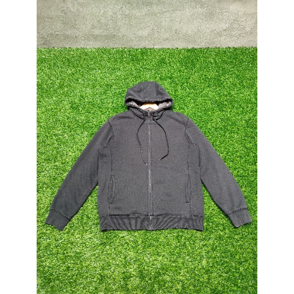 Ziphoodie Sherpa UNIQLO (Hitam)