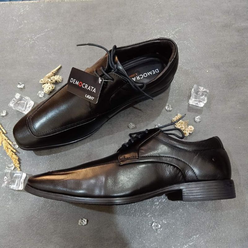 Sepatu Pantofel Democrata original