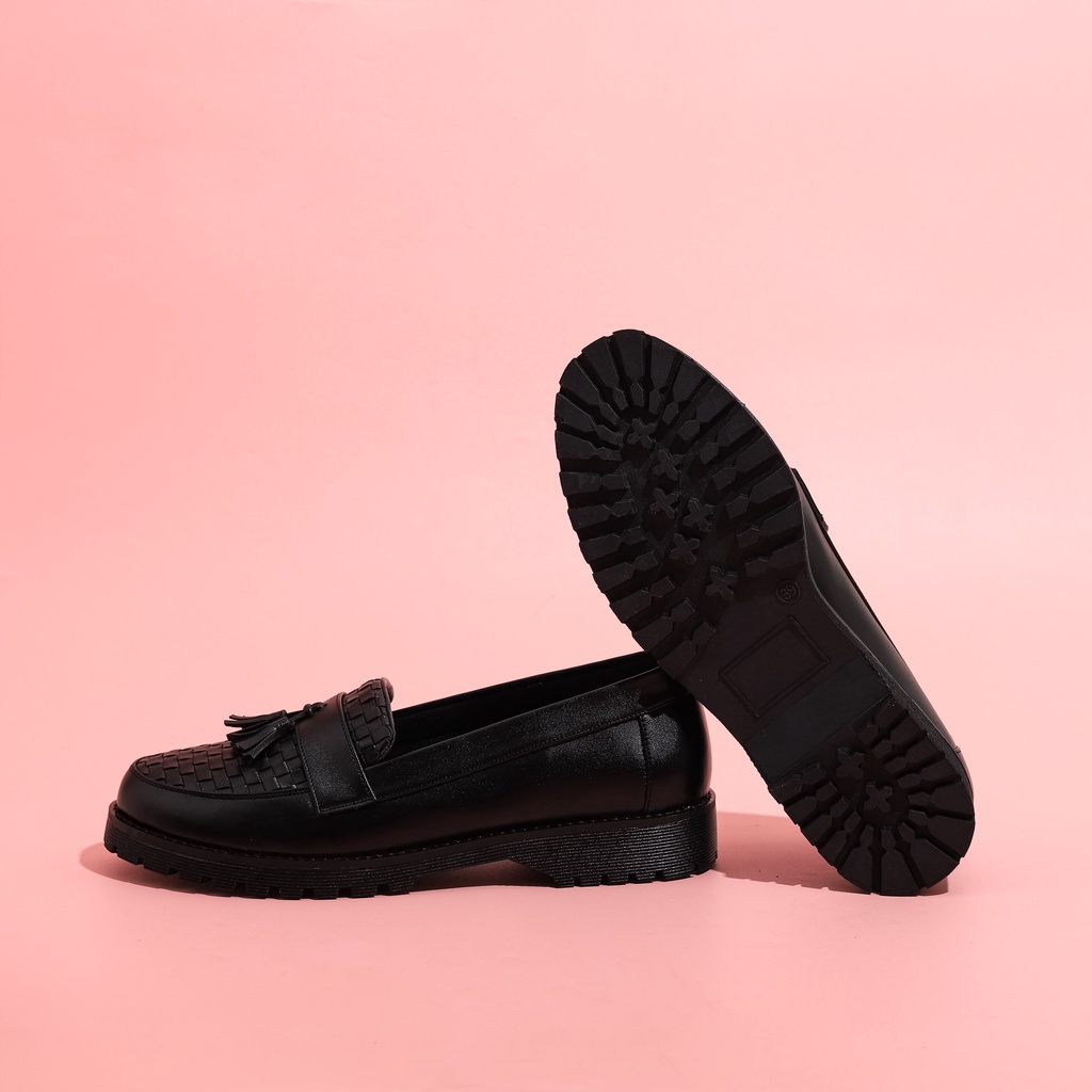 Lvnatica Alexa Full Black 36-41 Sepatu Loafers Slip-On Wanita Formal Docmart