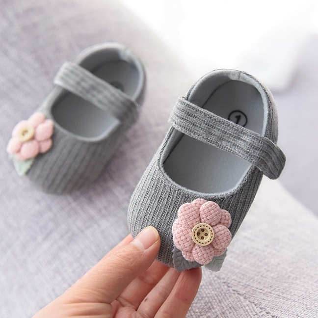 Sepatu prewalker anak perempuan bayi belajar jalan
