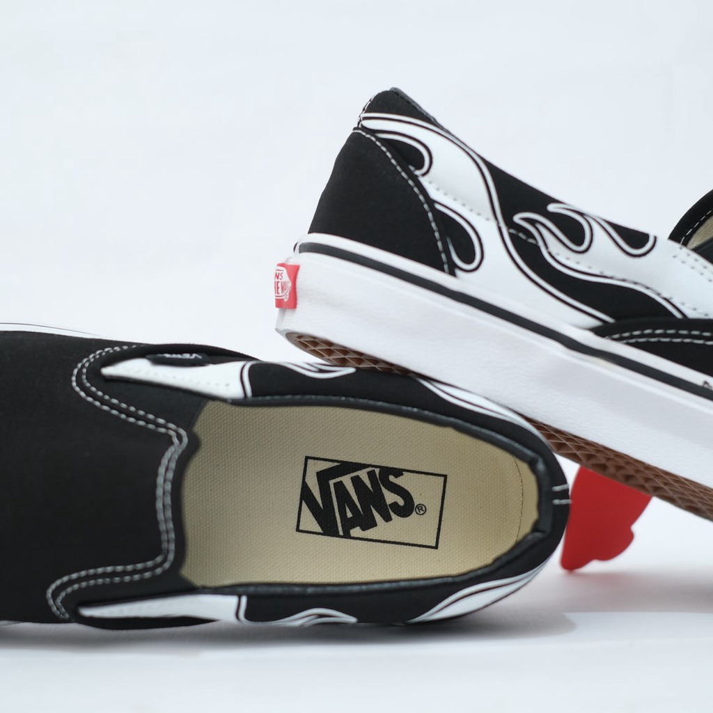 SALE DISKON! VANS SLIP ON FLAME WHITE BLACK/WHITE CLASSIC 100% ORIGINAL BNIB