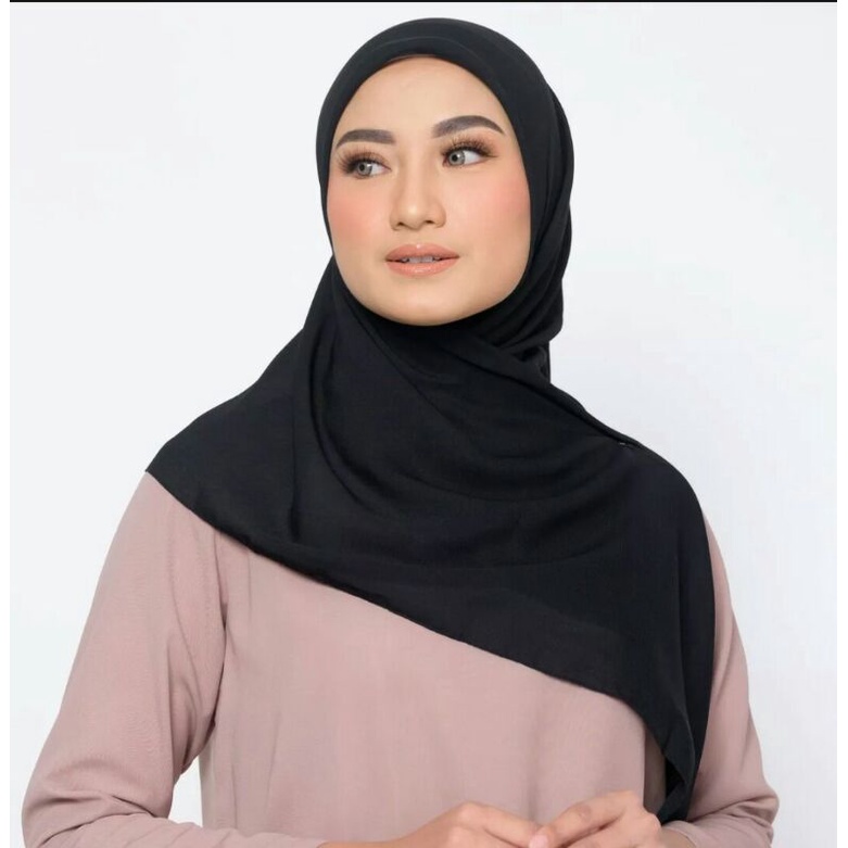 Hijab Zaskia Mecca / Sana Black Hijab Hijab Segiempat Original