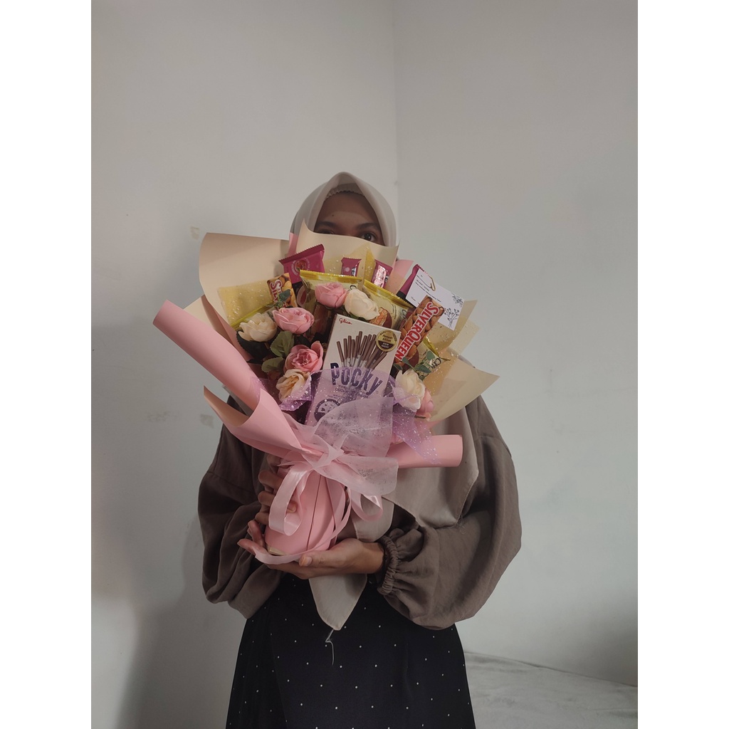 

Melan BOUQUET - BUKET BUNGA and SNACK BUKET WISUDA BUKET ARTIFICIAL BUCKET BUNGA PALSU FLORIST FLOWER BOUQUET BUNGA
