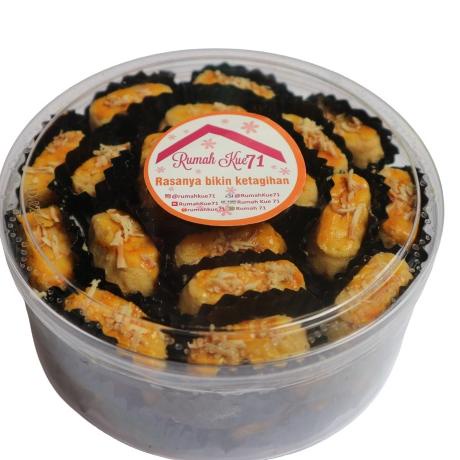 

Kejutan disini--Rumah71 Hampers Kue Kering Lebaran Idul Fitri Toples 500 Gram - Homemade Cookies
