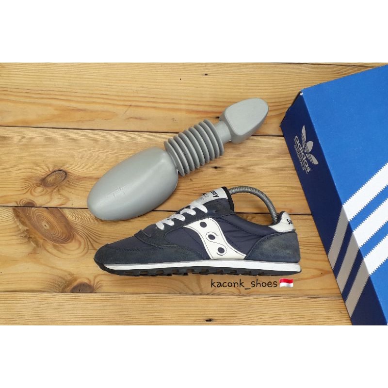 SEPATU CASUAL SNEAKERS SAUCONY JAZZ LOW PRO NAVY BLUE ORIGINAL