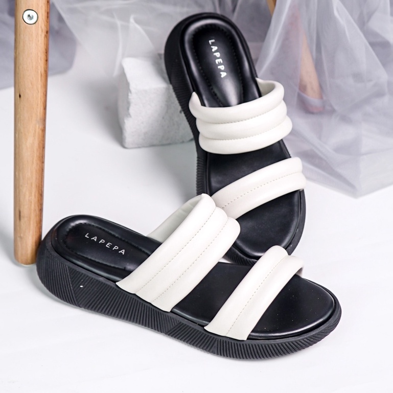LAPEPA YUK - Sandal Wanita Wedges ZOYA Sendal Cewek Platform Model Ban dua unik Lucu Kondangan Hak Tinggi 3cm Size 36 37 38 39 40 41 Pergi Jalan Casual Santai Rumah Slop Warna WHITE Putih Selop Premium Original Kekinian Terbaru Shoes Mall Official Store