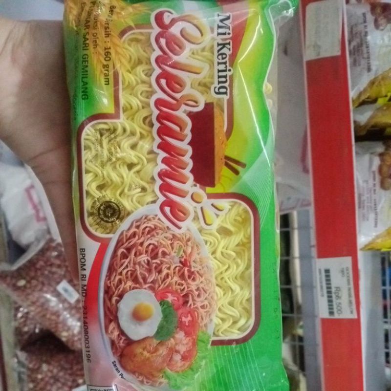 

mie kering selera mie 160 g mie serbaguna