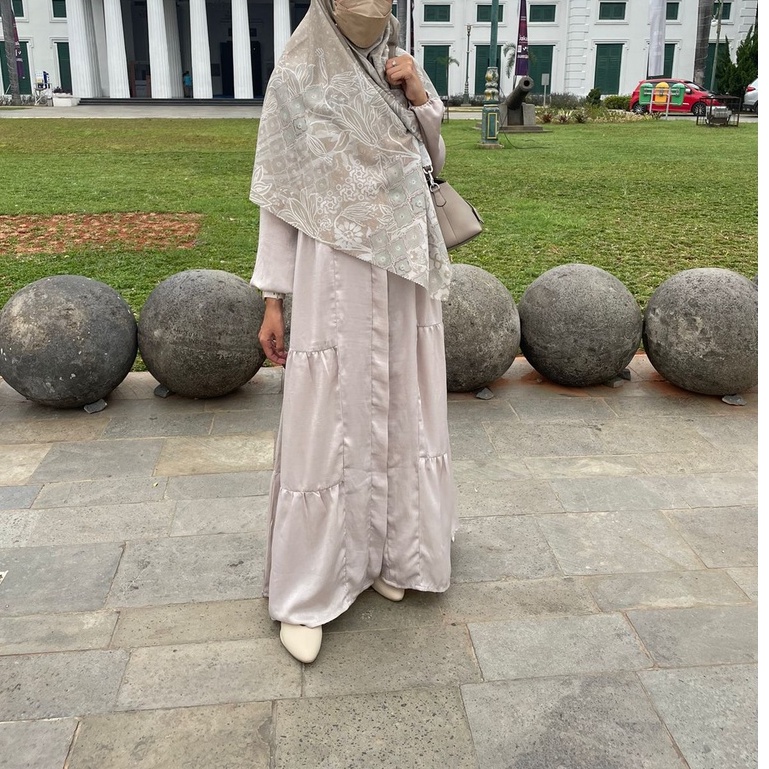 Irsalina Siham Abaya