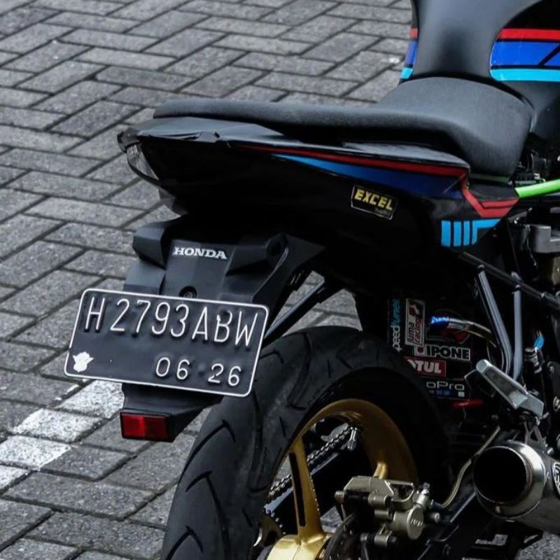 Spakbor Belakang CB150R Modif Roadrace Potong Pendek CB 150R Original