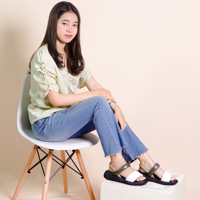 LAPEPA YUK -  Sepatu Sandal Wanita Wedges VALERIE Model Ban dua Tali Strap belakang Hak Tinggi Sole 4 cm Spatu Sendal Gunung Cewek  Size 36 37 38 39 40 41 Warna White Army Putih Hijau Tua Soft Cewe Kekinian Premium Terbaru Shoes Ori Original Mall Official