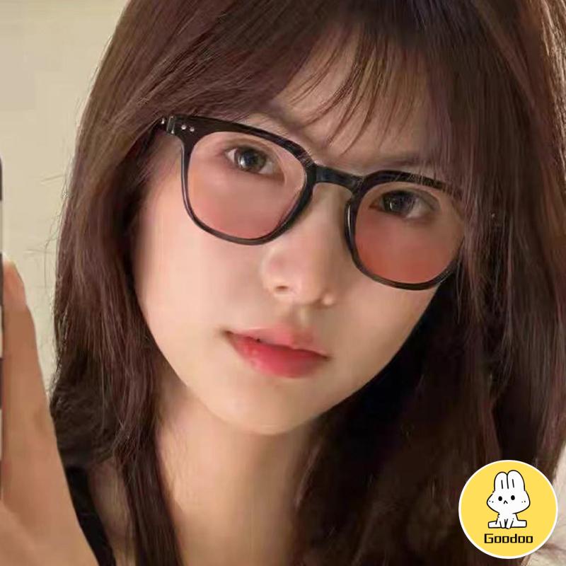 Kacamata Bingkai Hitam Gradient Pink Blush Glasses Wanita Trendi Wajah Bulat untuk Foto -Doo