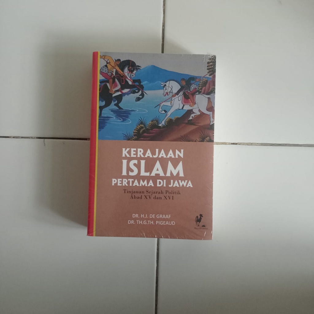 Jual Buku Kerajaan Islam Pertama Di Jawa - Tinjauan Sejarah Politik ...