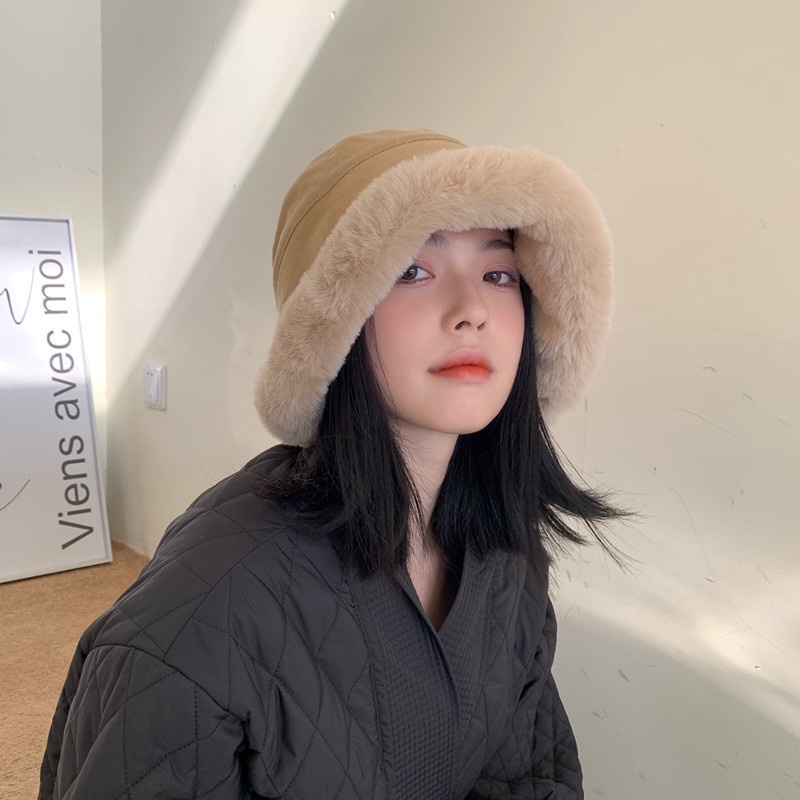 Topi Bucket / Fisherman Wanita Bahan Plush Gaya Jepang / Korea Untuk Musim Gugur / Dingin