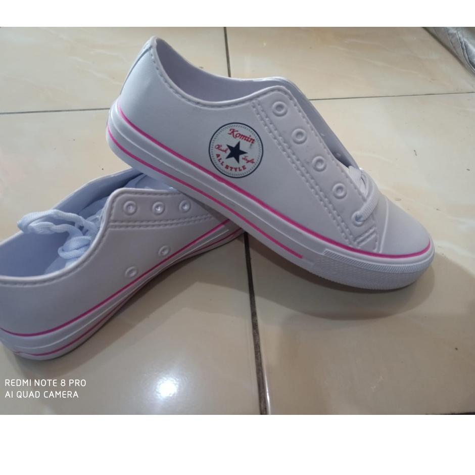 Termurah SEPATU KARET PYLON KOMIN ALL STAR  DAN GARIS PUTIH RINGAN NYAMAN