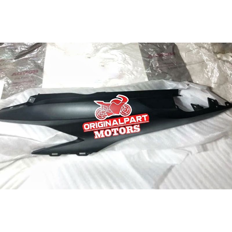 Cover Left L Body Tutup Pengaman Badan Samping Kiri Vario 150 Esp Hitam Doft K59J 83600K59A70ZC Orig