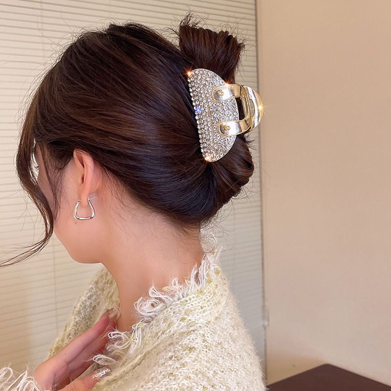 Jepit Rambut Bentuk Hiu Aksen Mutiara Dan Berlian Imitasi Bahan Metal Gaya Korea Untuk Wanita