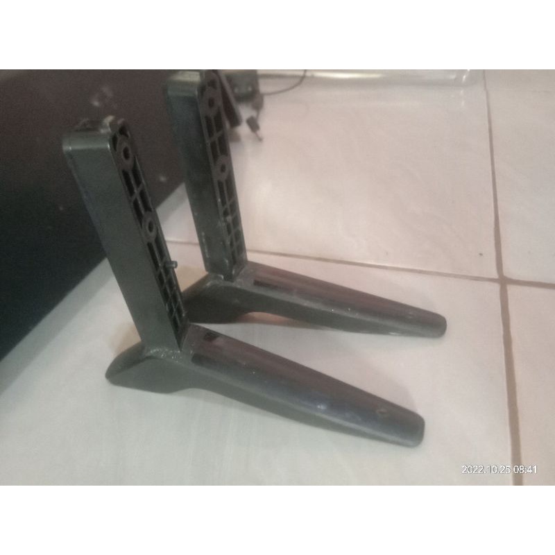 kaki tv led LG 32lh510D stand kaki tv led LG 32lh510D
