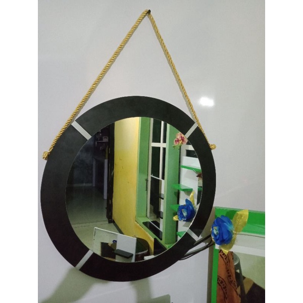 cermin hias gantung minimalis hpl