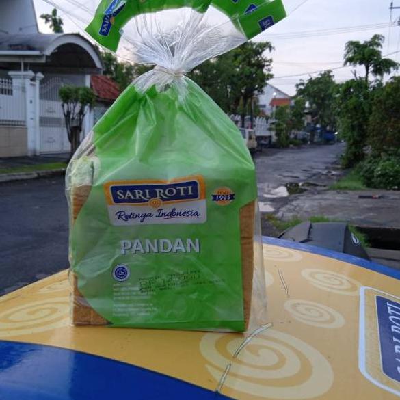 

レ Sari Roti Tawar Pandan Kulit ・