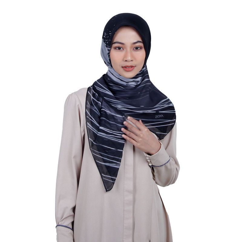 Zoya Kerudung Segi Empat - Dean Hitam