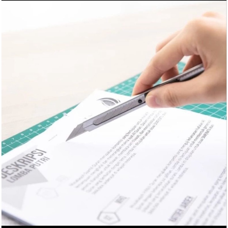 

Pisau Cutter Stainless