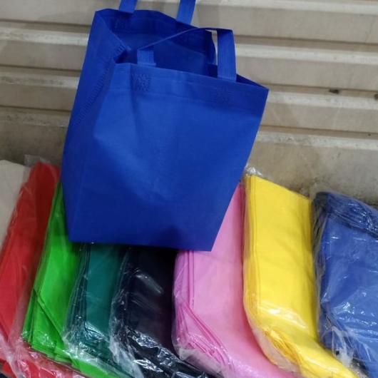 

tas spunbond buat nasi box 20&18 isi 12 pcs