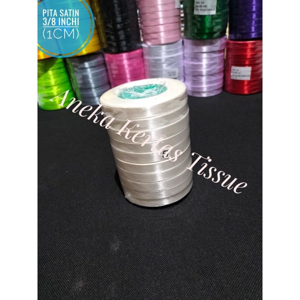 

Pita Satin 1 cm per roll 25 yard / Pita satin 3/8 inchi - Cream White