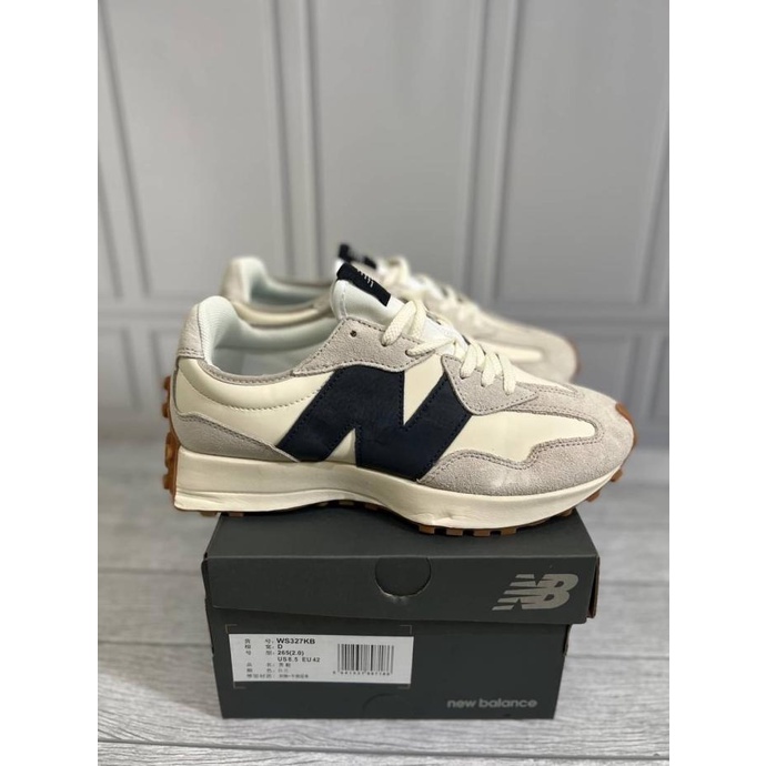 New Balance 327 MoonBeam Women