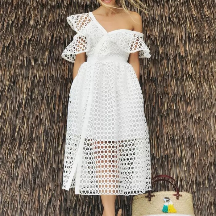Wardrobe Dress Pantai Import Wanita Lace Premium Putih Midi Jumbo Big Size