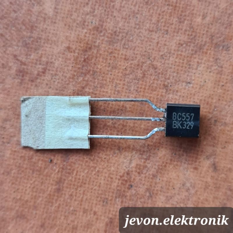 IC Transistor BC556 BC557 BC558 BC559 BC560 Original BC 556 557 558 559 560 Asli